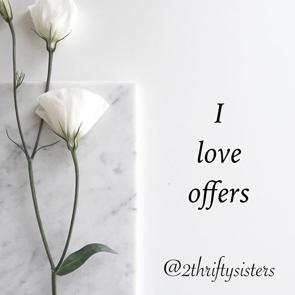 👱🏻♀️👩🏻Meet Your Poshers - Picture 3 of 7